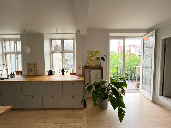 Nyd en stilfuld oplevelse i denne centralt beliggende bolig, i et af de mest att Frederiksberg, Denmark Trendy lejlighed med stor altan og meget lys. Entire condo vacation rental 50744865