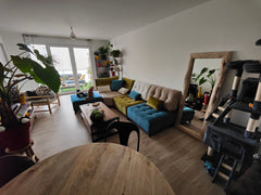 chambre à louer , lit en 140<br />je vis dans l'appartement et je travaille , je Bordeaux, France Chambre près de la gare de Bordeaux +parking+tram Private room in condo vacation rental 49810434