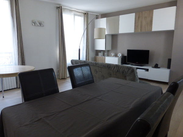 Mon logement est situé dans une très belle impasse paisible, proche du métro Por Paris, France Très beau duplex 100 m2 proche Nation Entire rental unit vacation rental 13559819