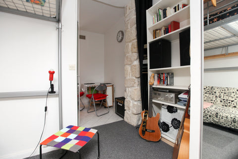 <b>The space</b><br />Nice quiet and sunny studio (South-facing) cosy volumes an Paris, France Quiet and bright Studio Entire rental unit vacation rental 970546