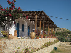 A fantastic studio in Sarakiniko Studios with twin beds, shower, excellent WiFi   Studio 7 in Sarakiniko with Great WiFi and Terrace Entire serviced apartment vacation rental 46559027