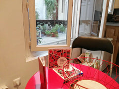 Je vous propose de séjourner dans mon agréable studio de 28 m² à Paris dans le 1 Paris, France À 2 pas de Montmartre au calme d'une cour fleurie! Entire rental unit vacation rental 20079275