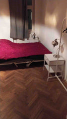 Die Wohnung ist 54qm Sie besteht von 2 Zimmern (je21qm)Küche WC+ Badezimmer  und  Ein 21qm Zimmer in 2 WG Private room in bed and breakfast vacation rental 52999954