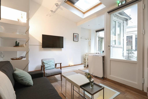 Welcome to my little house in the heart of Paris, a few steps from the Eiffel To  *** Small house near the EIFFEL TOWER ! *** Entire home vacation rental 23636918