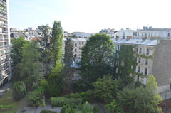 We want to rent to the same people for a full week - which comes with at nice di Paris, France South-oriented flat with balcony Entire rental unit vacation rental 7050012