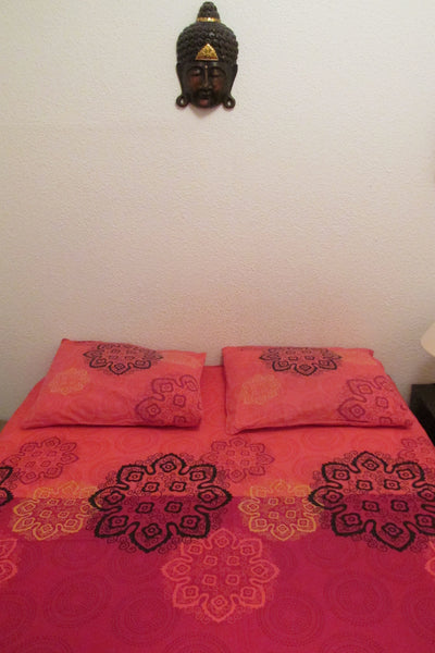 Appartement situé dans un quartier populaire, à 10mn à pied du métro Saxe Gambet Lyon, France Chambre de style cocon et zen. Private room in rental unit vacation rental 9190787