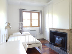 En plein coeur du magnifique quartier du Vieux Lyon, 1 à 3 chambres disponibles  Lyon, France Nice and well located room - Q104-5 Private room in rental unit vacation rental 45119087