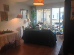 Appartement amenagé comme une petite maison, facile à vivre, on s y sent bien to Toulouse, France coeur du village des batignolles Entire rental unit vacation rental 10580801