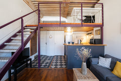 Enjoy your stay in this typical Lyon's apartment at the heart of a historical ne Lyon, France MEMORABLEPLACE -Indigo- Appart Canut-Croix Rousse Entire rental unit vacation rental 635233124073179281