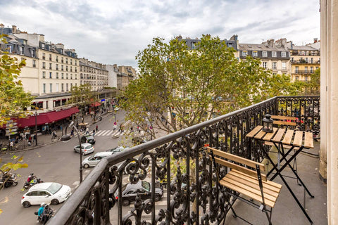 Appartement cosy dans le centre de  Paris, au croisement entre le Haut Marais et Paris, France Lovely flat w/terrace on Grands Boulevards Entire rental unit vacation rental 14856048