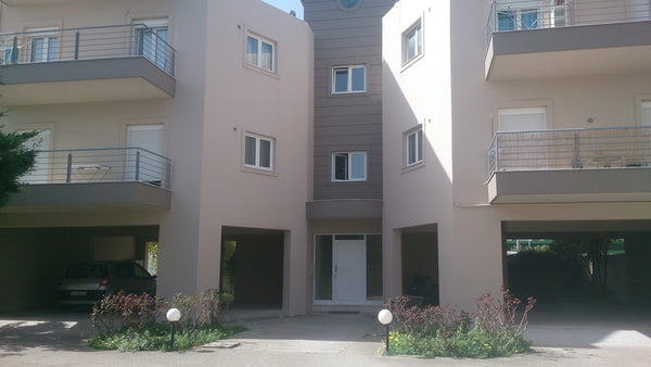 BIG APARTMENT NEAR TO CENTER<br /><br /><b>License number</b><br />00001561233 Iraklio, Greece QUIET,COSY APARTMENT WITH PARKING PLACE Entire condo vacation rental 51100923