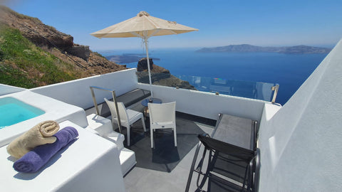 Stated in one of the highest points of Santorini, in the village Imerovigli, Cal  Deluxe Cave Suite | Hot Tub | Caldera & Sea View Room in boutique hotel vacation rental 613522229891927368