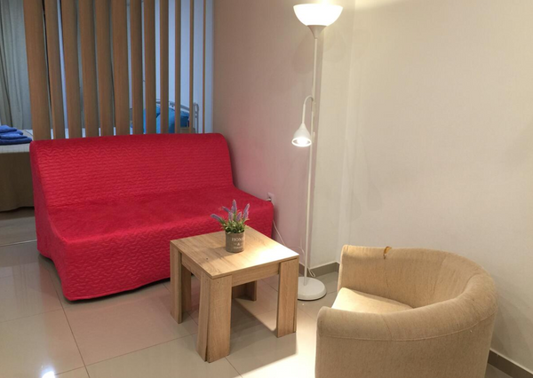 Two-bedroom apartment 68 sq.m. on the 4th floor is within walking distance from  Los Angeles, California, United States Modern apartment 68 sq.m near two stations metro Entire rental unit vacation rental 45393049