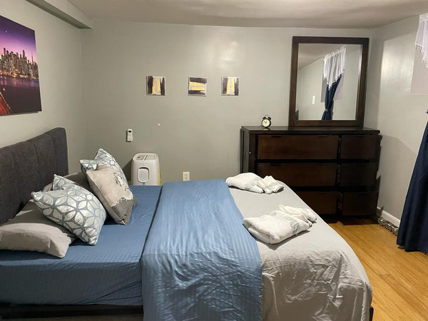 Take it easy at this unique and tranquil getaway. New York, NY Rental unit in Brooklyn · 1 bedroom · 1 bed · 1 bath Entire rental unit vacation rental 744932142269775261