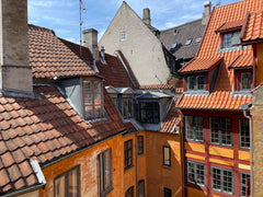 Denne særlige bolig ligger tæt på alt, hvilket gør det nemt at planlægge dit bes Copenhagen, Denmark Nyhavn 27, Authentic Sailors Penthouse Entire condo vacation rental 601302730873506937