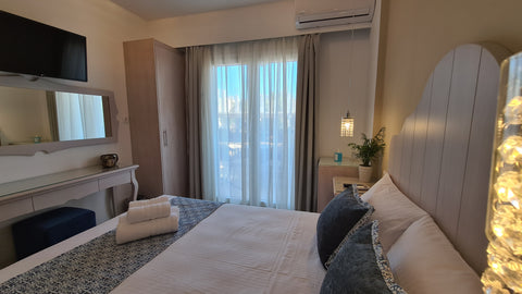 <b>License number</b><br />1190040 Heraklion, Greece Elite Residence/Luxury Hotel with  Breakfast Private room in bed and breakfast vacation rental 572333611589575615