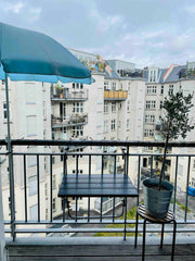 Nyd en stilfuld oplevelse i denne centralt beliggende lejlighed på Vesterbro!<br Copenhagen, Denmark Skøn lejlighed i hjertet af Vesterbro!!! Private room in condo vacation rental 52328310