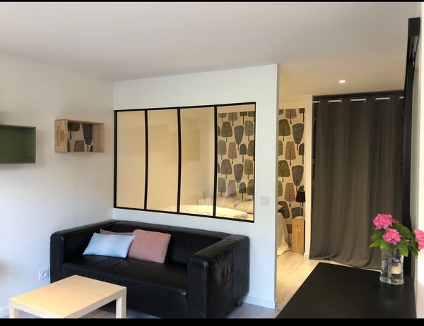 Joli studio 30m2 refait à neuf Pessac proche tram Entire rental unit vacation rental 36513608