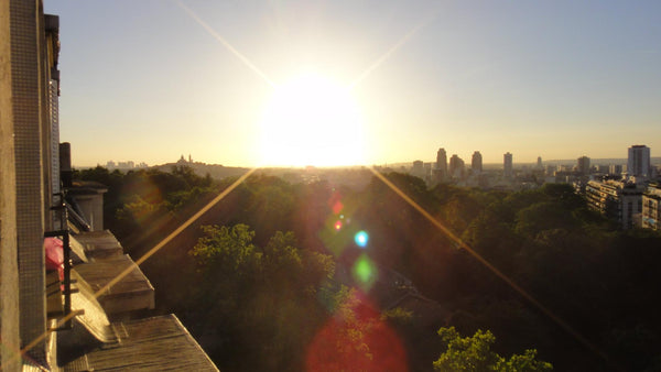 Mon logement est proche de Parc des Buttes Chaumont. Vous apprécierez mon logeme Paris, France Chambre perchée au dessus des Buttes Chaumont Private room in rental unit vacation rental 15125541
