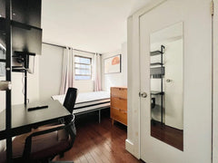 Furnished room, 14ft ceiling duplex, tons of light, new hardwood floor, in a 5 b New York, NY Rental unit in Brooklyn · 5 bedrooms · 1 bed · 2 shared baths Private room in rental unit vacation rental 795449123169469966