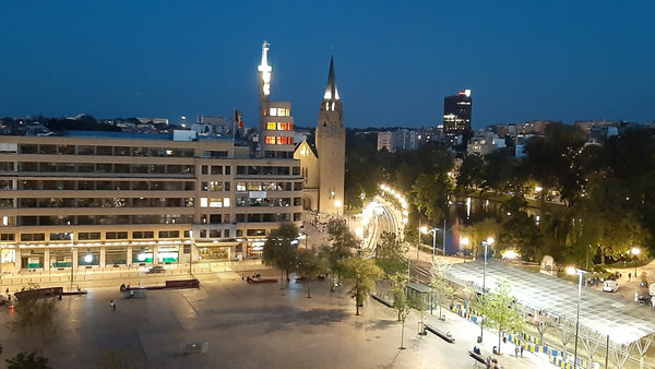 Ixelles, Belgium Ixelles : sur la place Flagey, vue sur les étangs Entire condo vacation rental 702903206620060707