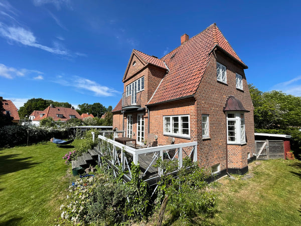 Villa med selvstædigt annex med ekstra sovepladser.<br /><br /><b>The space</b>< Copenhagen, Denmark Charmerende villa i smukt og stille kvarter Entire villa vacation rental 53376413