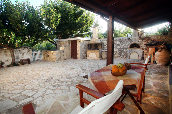 In the quiet village Exopoli is the fully furnished traditional villa 100 m² wit Chania, Greece Cretan Manos Castle Entire villa vacation rental 10085403