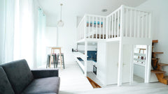 Vous séjournerez dans un bel appartement rénové et charmant dans le centre de Bo Bordeaux, France Bel Appartement tout équipé / Place Saint Michel Entire rental unit vacation rental 43298722