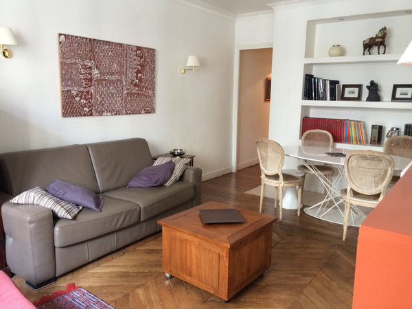 Perfectly located in a central area in 9ème/10ème arrondissement, right beside a  cosy home 85 m2 Entire rental unit vacation rental 13518845
