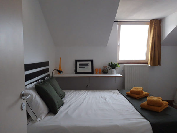 Situated in the very heart of Brussels, this is a very luminous, spacious and co Brussels, Belgium Room in spacious & luminous app heart of Brussels Private room in rental unit vacation rental 20360218