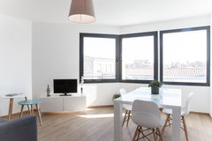 Appartement spacieux de 50m² situé au 2ème étage d’un immeuble entièrement rénov Bordeaux, France Charmant T2 avec parking Entire rental unit vacation rental 8667189