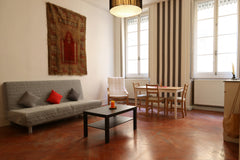 Charming apartment in the 1st arrondissement of Lyon, for 4 people<br /><br /><b Lyon, France Charming apartment in the 1st district of Lyon Entire rental unit vacation rental 25828597