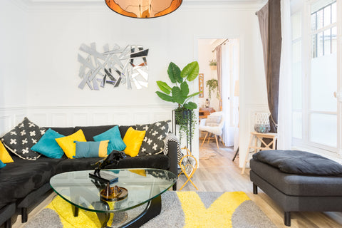 A typical Parisian apartment with all the comforts. Quiet street in busy but sec Paris, France New apt, perfectly located in calm district Entire rental unit vacation rental 28301661