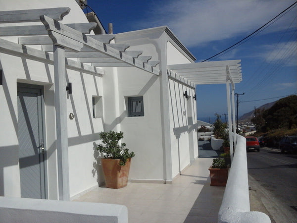 The hotel is situated 250 metres away from the hart of  Fira ,  air-conditioned   Grande Murano Santorini Fira Room in hotel vacation rental 41865183