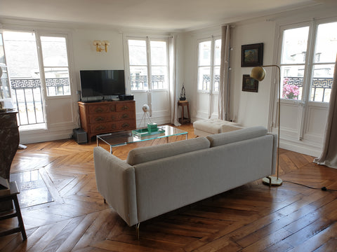 Appartment on the last floor with view on the South, on eiffeil tower or Paris r Paris, France Sunny appart with a view on roofs and Eiffel Tower Entire rental unit vacation rental 29419229