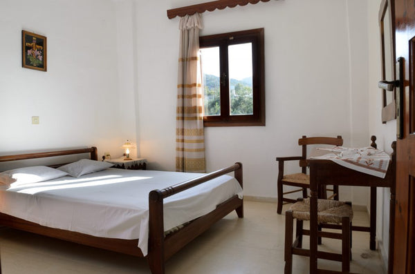 The  apartment is about 50 sqm and accommodates 2-4 people.  It has a large balc Istro, Greece Apartment (19/4-30/4 & 21/9-31/10 76euro/night) Entire rental unit vacation rental 40996362