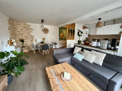 Ce logement refait à neuf de 66m2 est proche de toutes commodités et au pied du  Lyon, France Logement 66m2 au pied du métro Entire rental unit vacation rental 49654223