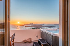 Honeymoon suite with private balcony, view to the volcano and a private hot tub. Greece Private suite with volcano view and hot tub Entire condo vacation rental 37399981