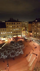 Je loue une  chambre avec un grand lit et une commode. L'appartement comporte de Lyon, France Jolie chambre à la croix rousse Private room in rental unit vacation rental 10937072