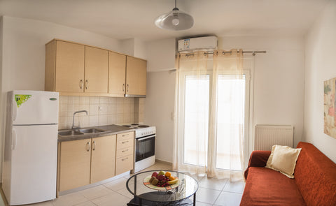 A practical, recently renovated apartment sleeping up to 4 persons, 2 min from t Athens, Greece Modern Apartment - 5min walk to beach - AC - WIFI Entire rental unit vacation rental 41418641