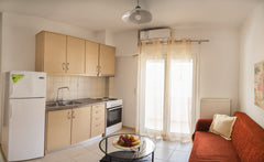 A practical, recently renovated apartment sleeping up to 4 persons, 2 min from t Athens, Greece Modern Apartment - 5min walk to beach - AC - WIFI Entire rental unit vacation rental 41418641