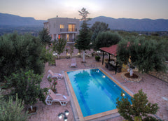 Located in Kavrokhóri,Crete. Villa Eden Garden offers an outdoor pool.This self- Heraklion, Greece Villa Eden Garden Entire villa vacation rental 6051796