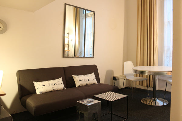 Envie d'être au coeur du Paris historique, proche du Louvre, du Palais-Royal et  Paris, France Charmant studio au coeur de Paris Entire loft vacation rental 10990101