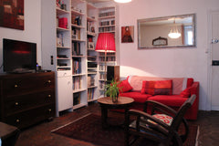 Charming flat on the first floor of an 18e century's building. All conveniences. Paris, France Family apartment Paris Gare de Lyon / Bastille Entire rental unit vacation rental 1379660
