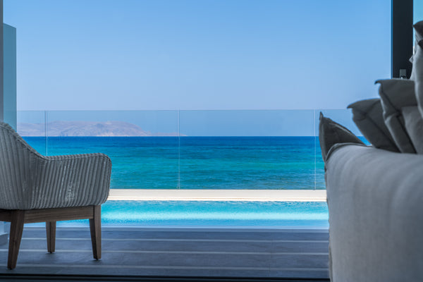 Have fun with the whole family at this stylish place.Dia’s Blue Villa is located Rethimnon, Greece Dia’s Blue Villa - Divine Beauty! Entire villa vacation rental 686706920058532081