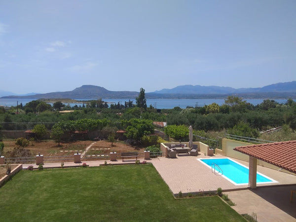 Studio, perfect for a couple, in a farm house 250 m from a beautiful sandy beach Chania, Greece Studio1- LaSiesta. 250m from beautiful sandy beach Room in aparthotel vacation rental 26044097