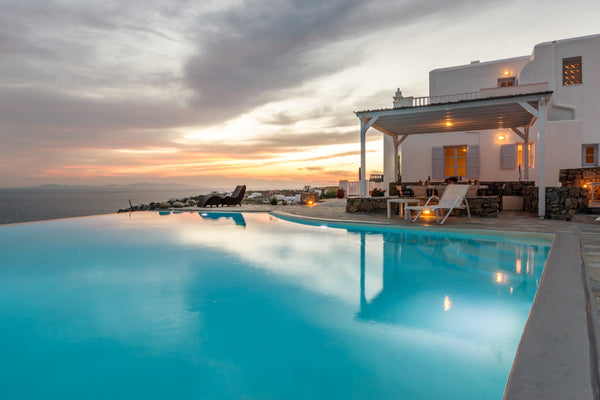 Private villa with 3 en suite bedrooms and infinity pool. <br />Villa Argo is re  Villa Argo by Mykonos Top Villas Entire villa vacation rental 594114777984759410