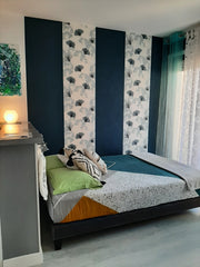 Ce T1 tout confort situé dans l'hyper centre de Bordeaux peut accueillir une à d Bordeaux, France T1 avec balcon hyper centre Entire condo vacation rental 21147667