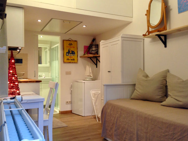 Our charming  studio inclusive of a  bathroom with shower and fully equipped kit Evere, Belgium Studio Dependance Private room in home vacation rental 14312969