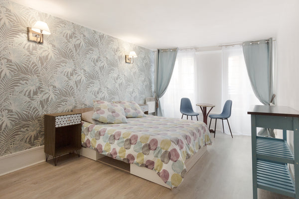 This is a small tasteful studio in the heart of the Latin Quarter.  It is situat Paris, France Tasteful studio steps from Notre Dame Entire rental unit vacation rental 19028548